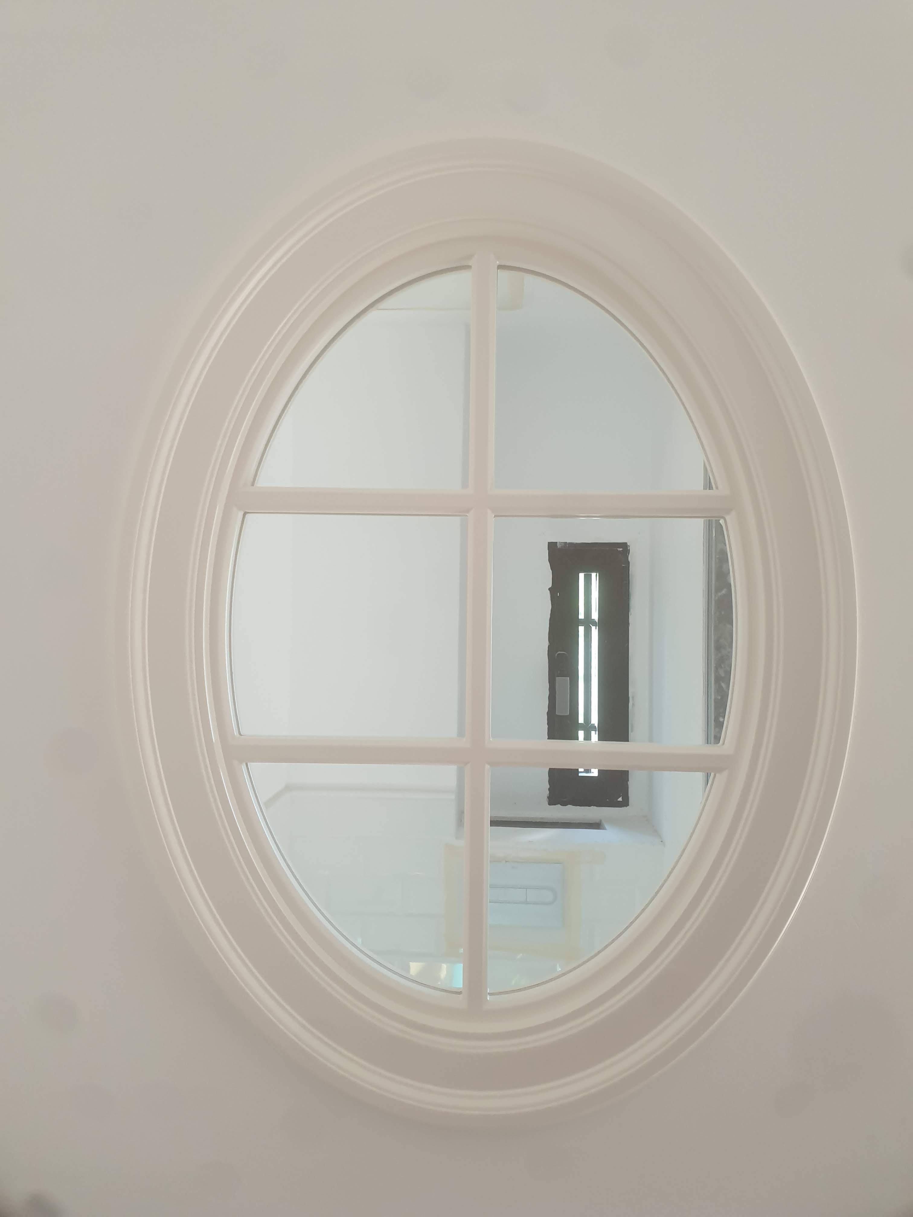 Ventana en madera lacada