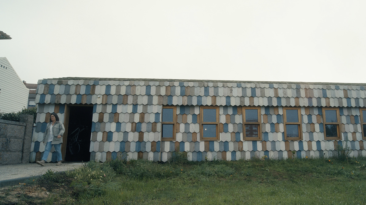 Exterior del despacho de Paula Alfonso, proyecto realizado por ella misma bajo los estándares de arquitectura sana