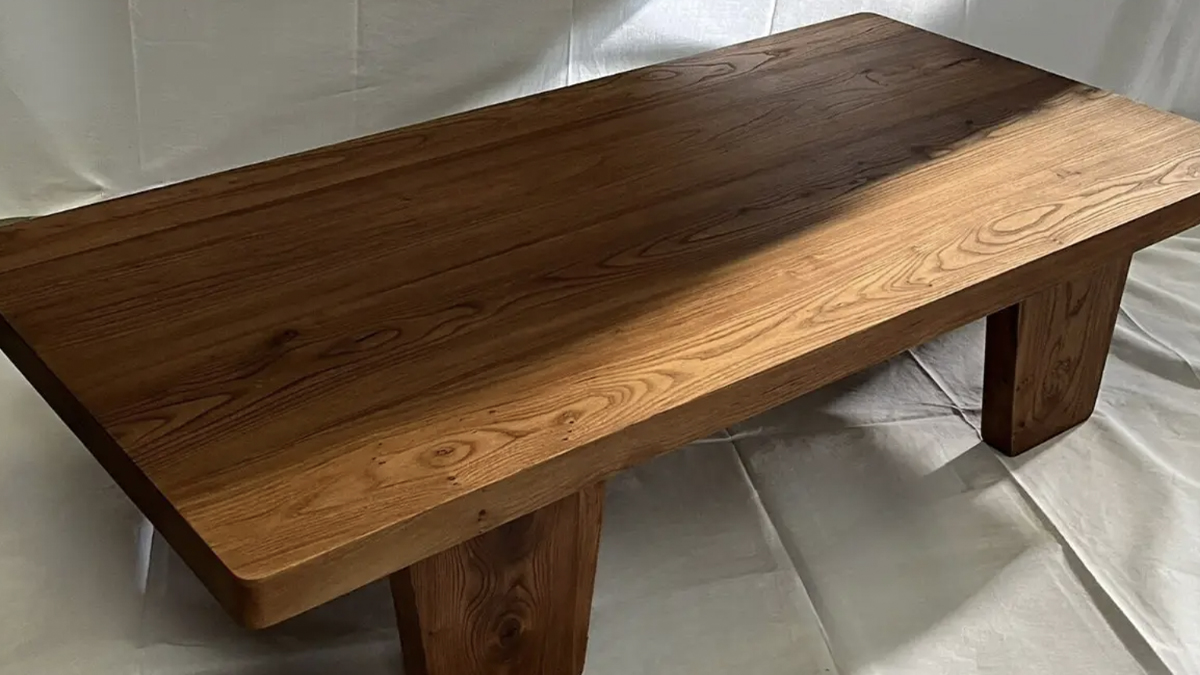 Mesa Kea diseñada y fabricada por Atelier Zura